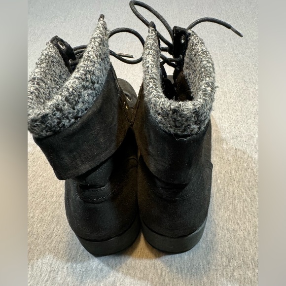 Arizona Jean Company Boots, Black. Size 9M, fits more like 8.5. Gently worn. - Picture 4 of 7